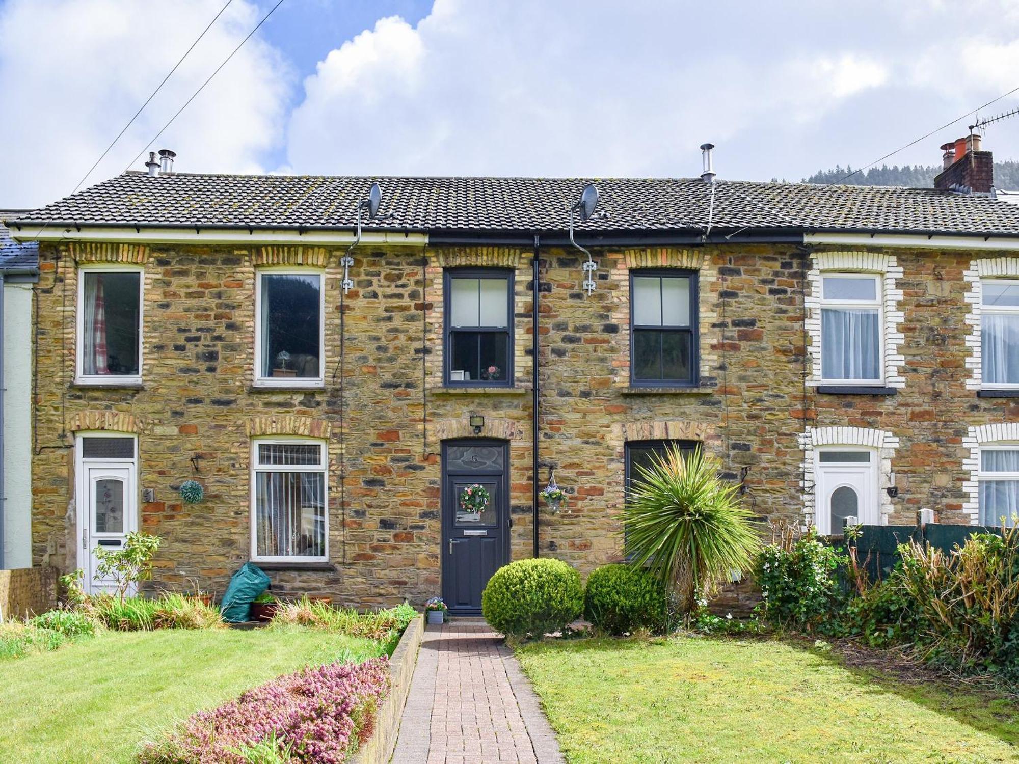 Cwmcarn Cottage Crosskeys Extérieur photo